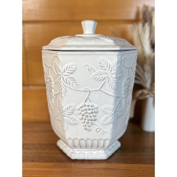 Pier 1 Imports Stoneware White Gray Cookie Jar Kitchen Canister 10"x7" - Picture 4 of 11